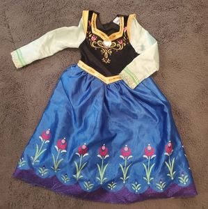Costume dress
